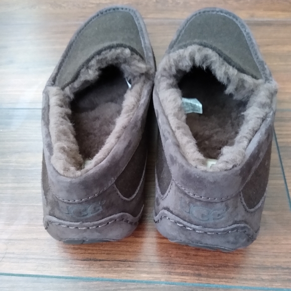 Ugg Men Ascot Slippers - Picture 5 of 5